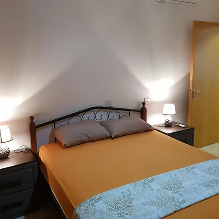Apartament Danaos 2 *